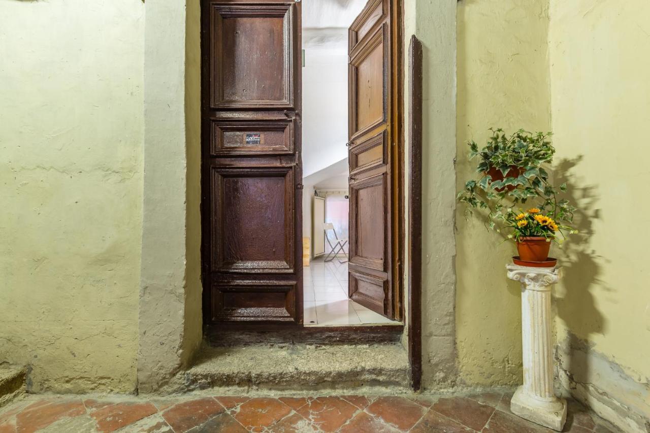Double At Historical Palazzo Spinelli Affittacamere *